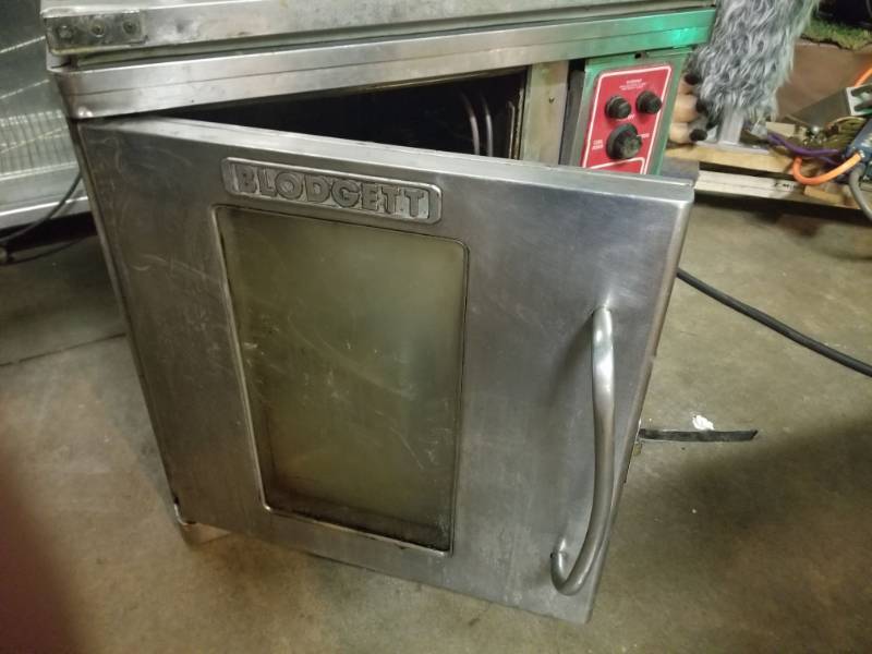 lot 2042 image: Blodgett Convection Oven