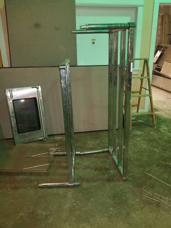 lot 2047 image: 2 Dunnage Racks