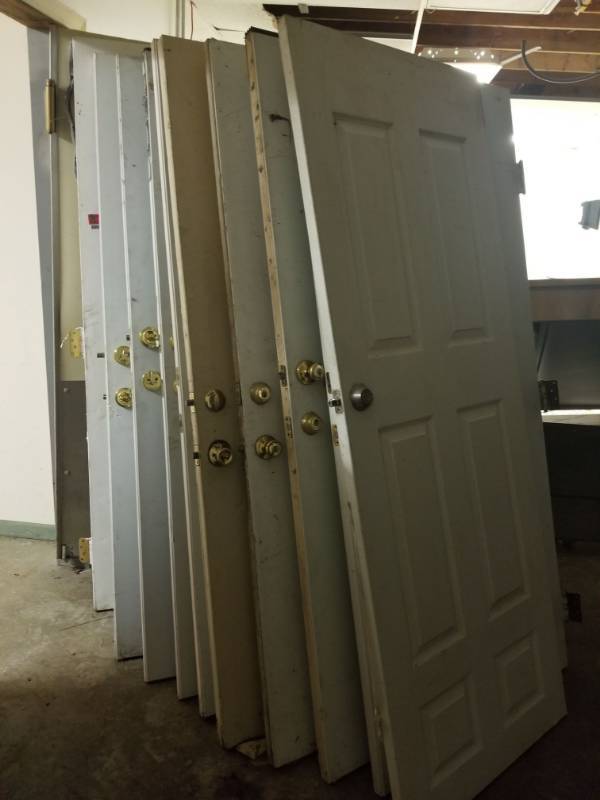 lot 2065 image: Lot of 10 Doors