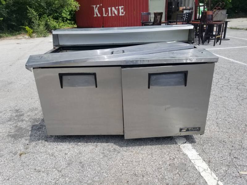 lot 2087 image: True Refrigerator TSSU-60-16