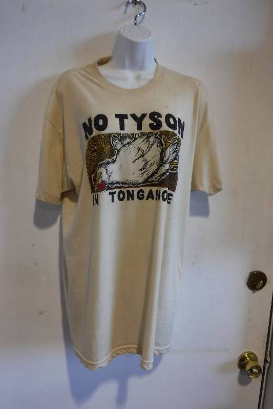 lot 3126 image: No Tyson in Tonganoxie shirt