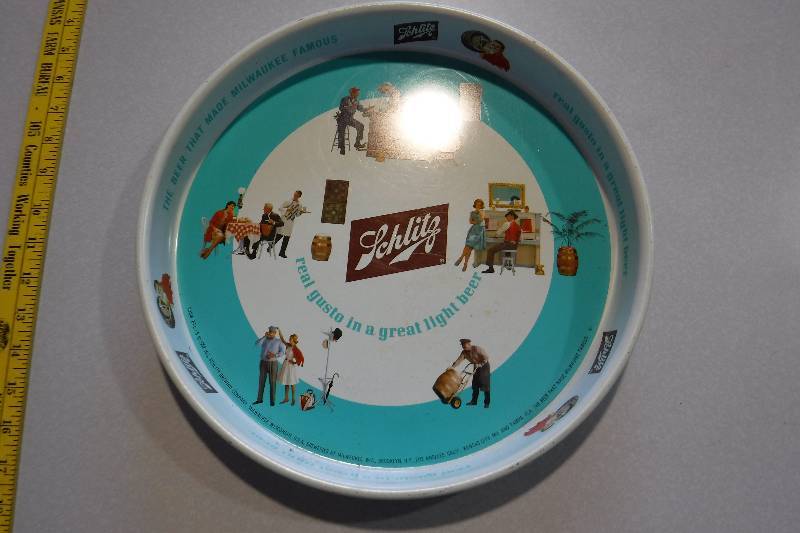 lot 3170 image: Schlitz beer serving tray- teal blue writing