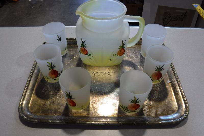 lot 3173 image: Breakfast drink set with tray from the Hotel Muelebach , Kansas City, Mo.