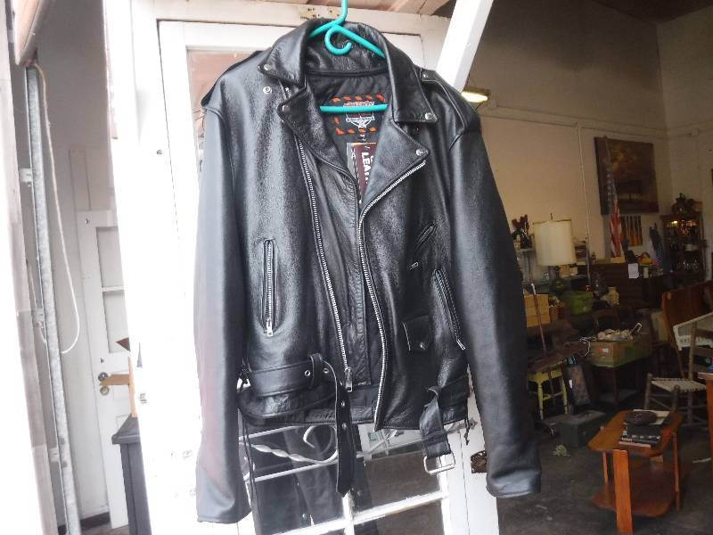 lot 2199 image: Interstate brand Leather jacket size 48 WITH TAGS Brand new Biker jacket