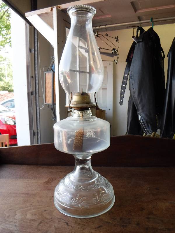 lot 2159 image: Glass oil lamp