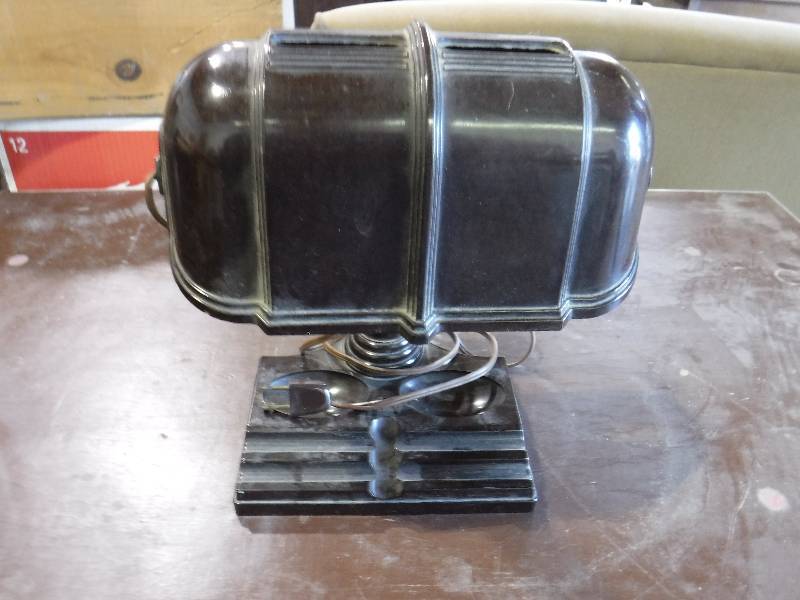 lot 2161 image: Vintage desk lamp