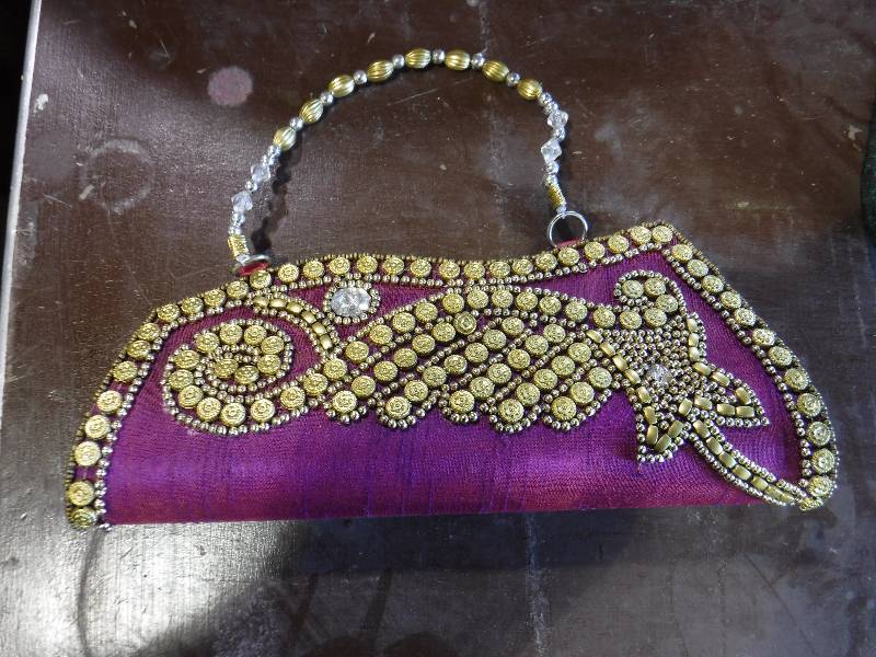 lot 2163 image: .purple vintage hand made clutch purse with bead work