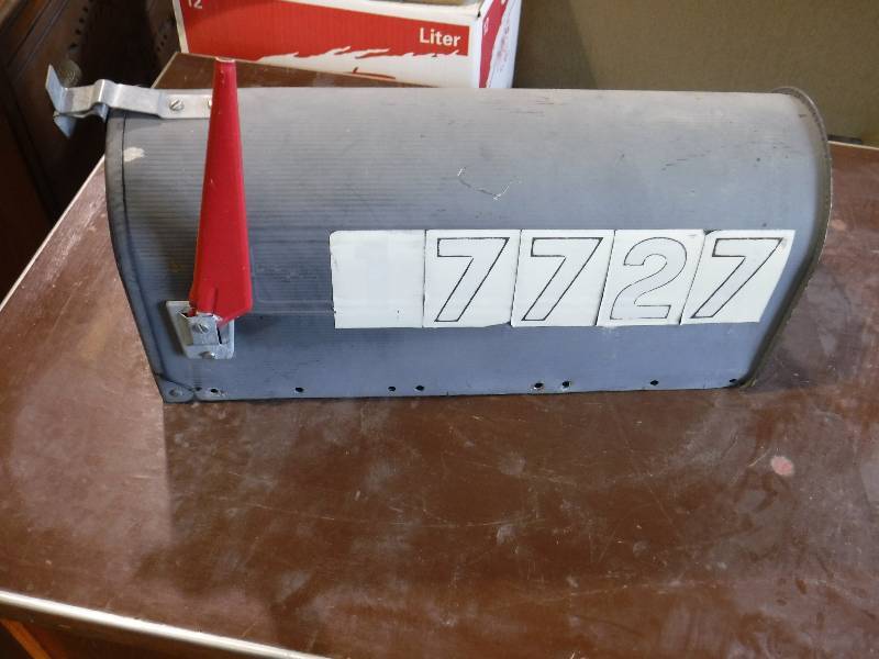 lot 2170 image: Mail box