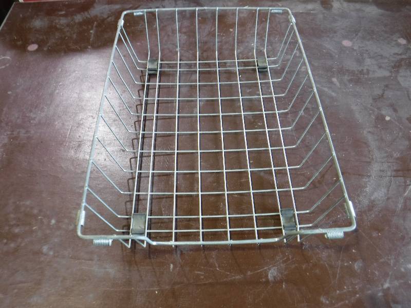 lot 2179 image: Wire locker basket