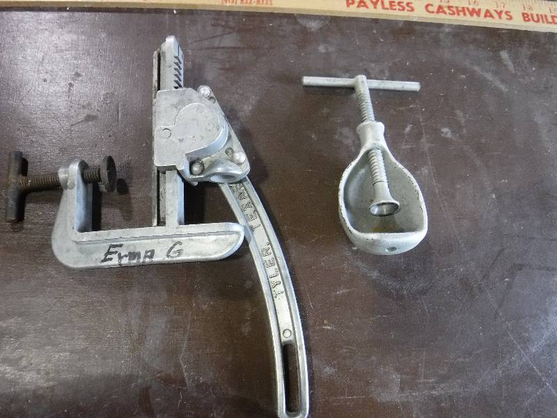 lot 2181 image: Vintage Nut crackers