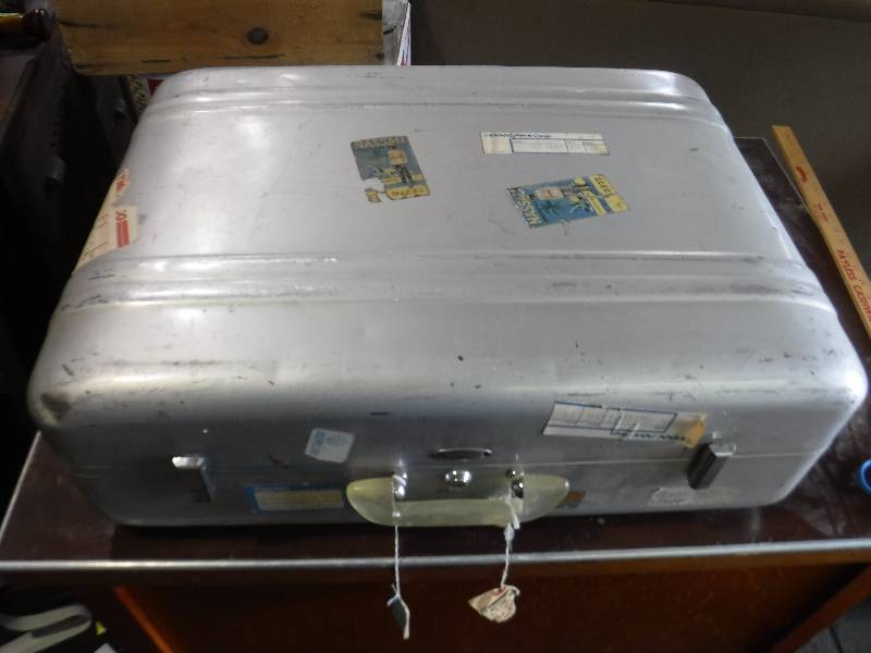 lot 2189 image: Halliburton pilots case metal suit case with Pan Am stickers and bag tag