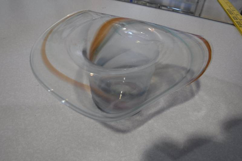 lot 2158 image: Swirl glass vase