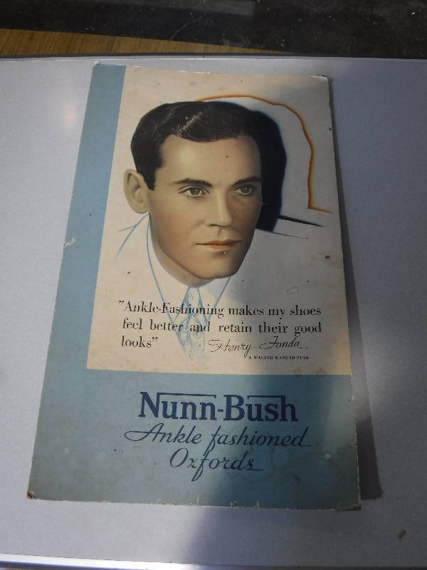 lot 3199 image: Nunn-Bush Ankle fashioned oxford advertising picture