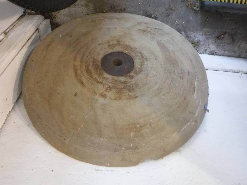 lot 3062 image: Grinder wheel grinding stone