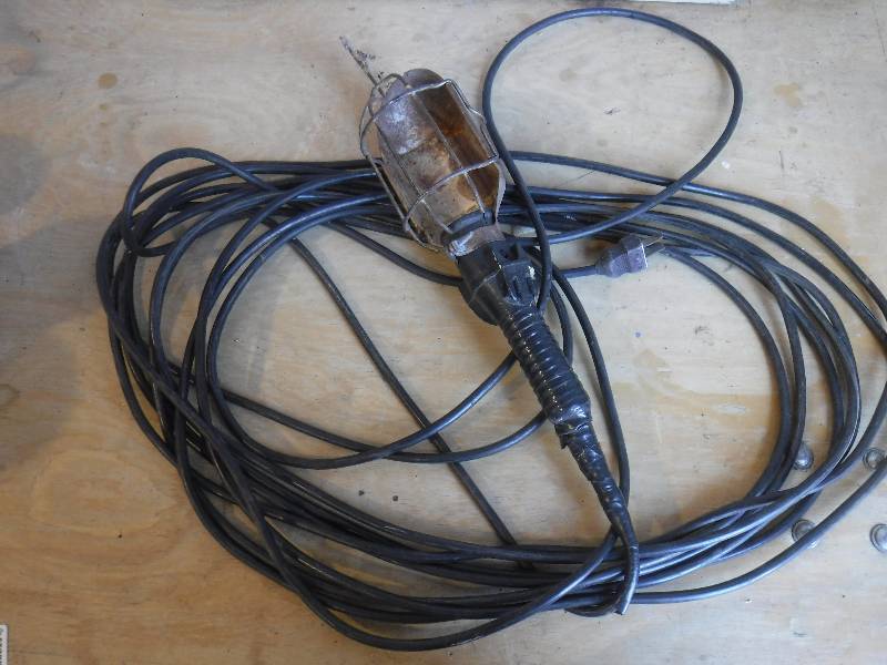 lot 3064 image: Drop light shop light