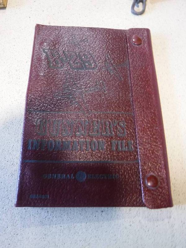lot 3099 image: General Electric padfolio information file memo book