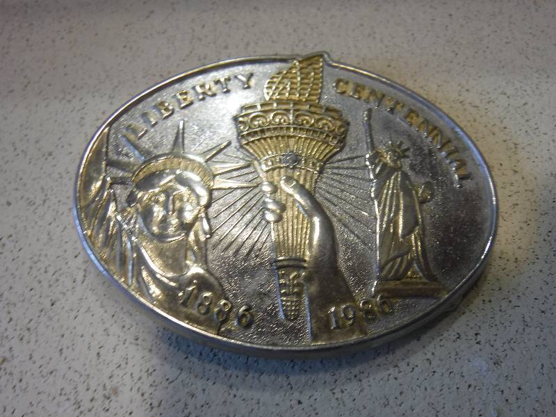 lot 3100 image: Liberty Centennial belt buckle Statue of Liberty