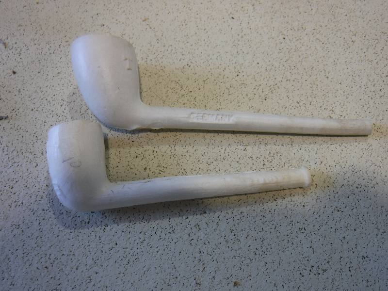 lot 3112 image: Pair of made in Germany smoking pipes