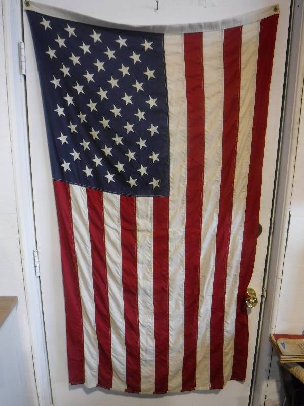 lot 3123 image: American Flag