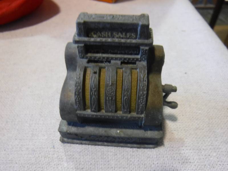 lot 3137 image: national cash register pencil sharpener