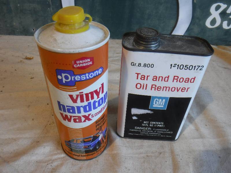 lot 3077 image: Prestone Vinyl hardtop wax and Gm Tar and road oil remover containers