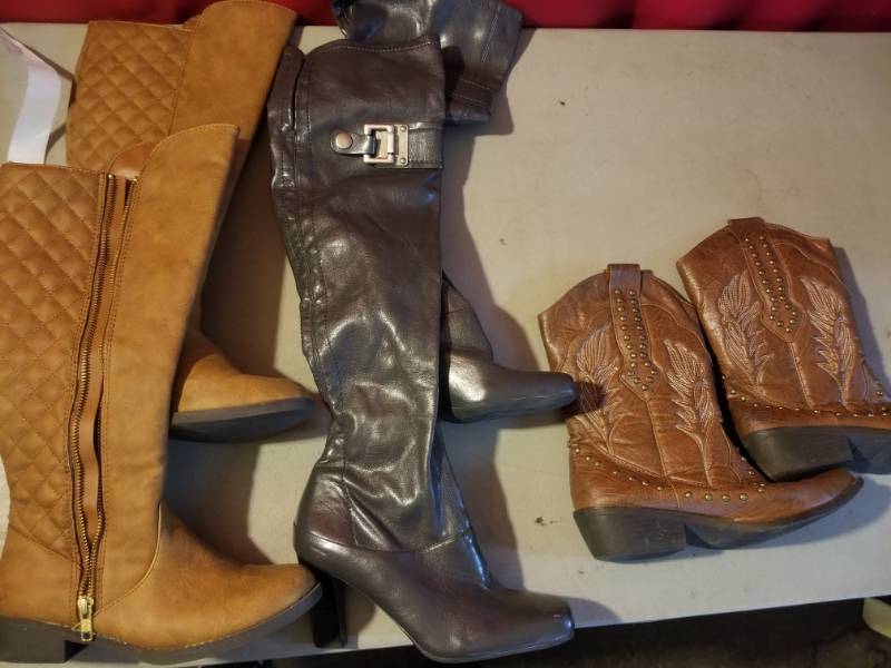 lot 2485 image: 3 Pair of Ladies Boots