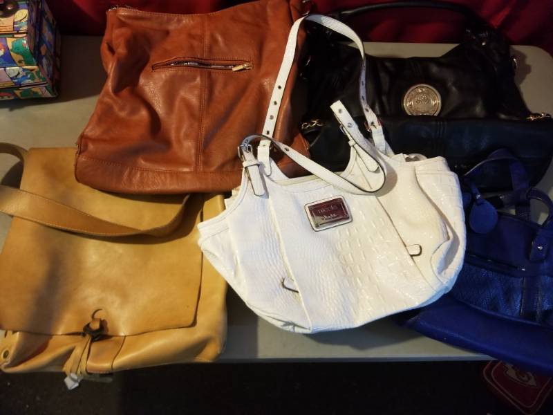 lot 2508 image: Another Lot of Purses