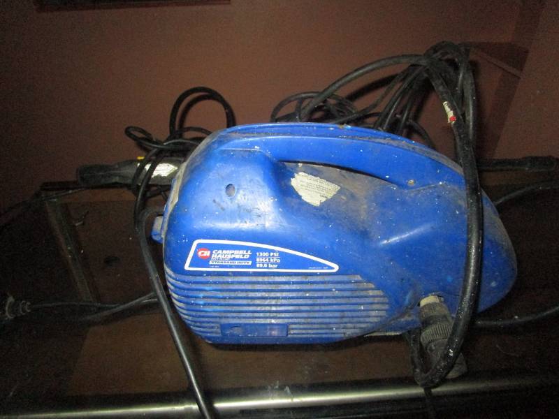 lot 5561 image: Campbell Hausfeld 1300 PSI Standard Duty Power Washer