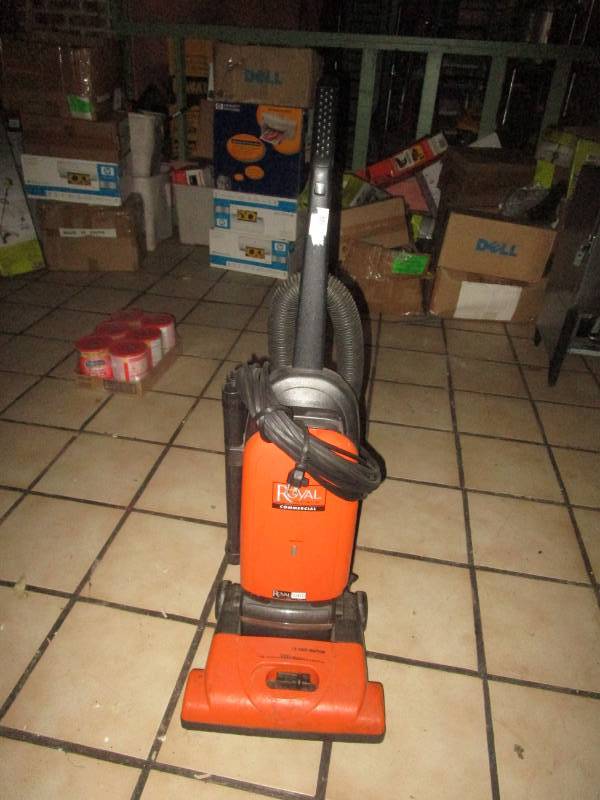 lot 5577 image: Royal Commercial Upright Vacuum Sweeper