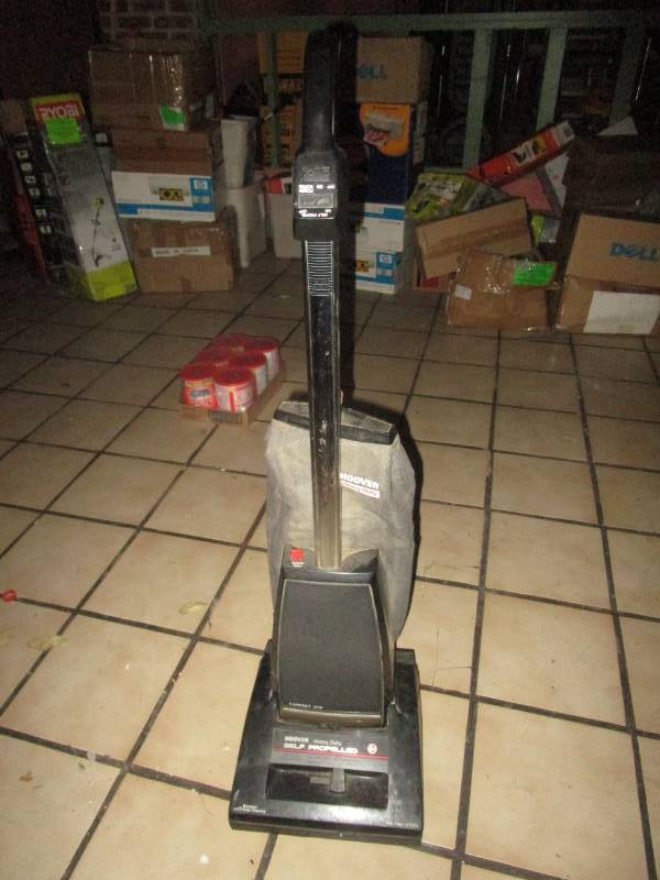 lot 5578 image: Hoover Concept One Self Propelled HD Upright Vacuum Sweeper