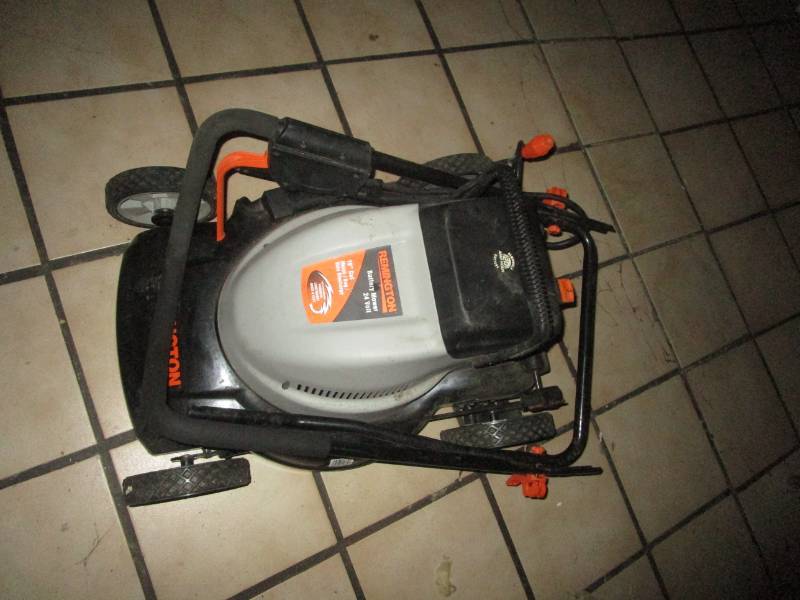 lot 5584 image: Remington Battery Mower 24V