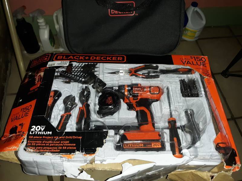 lot 5520 image: B&D Cordless 20v Lithium Screw Gun and Various Hand Tools Set