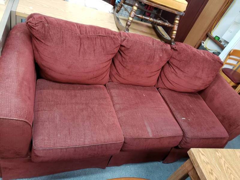 lot 1022 image: Burgundy Ultra-Comfy Couch
