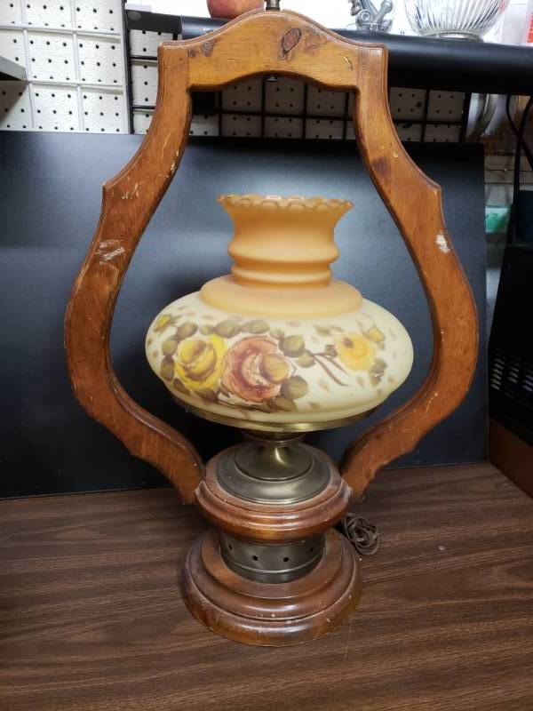 lot 1042 image: Hand Painted Vintage Mustard Yellow Lamp with Wooden Frame