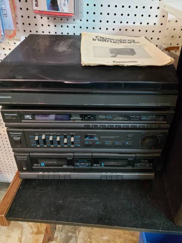 lot 1055 image: Panasonic SGH-30 Home Stereo System with Manuel