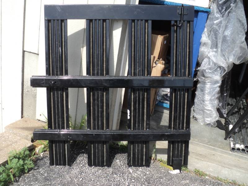 lot 8647 image: Stake Rack Wing R-4096 RW-BLK, 44 x 45-12