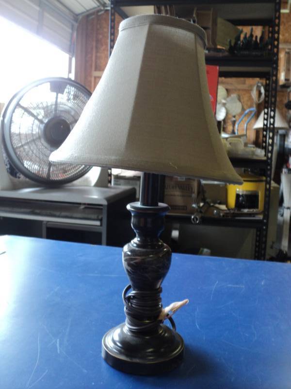 lot 8722 image: (1) metal bedside lamp, 18 tall with shade, faux marble finish