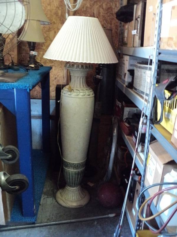 lot 8724 image: Floor Lamp, Ceramic light Green, 61 tall with shade