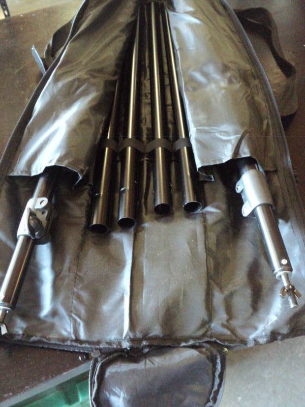 lot 9427 image: Back drop frame with carrying case