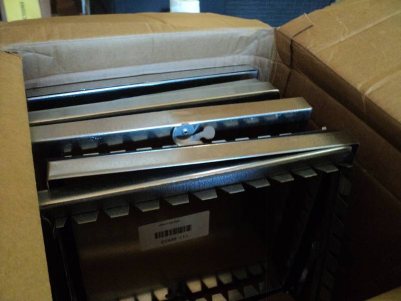 lot 9438 image: (4) metal boxes with metal insert, 6EKC2, 14 x 14