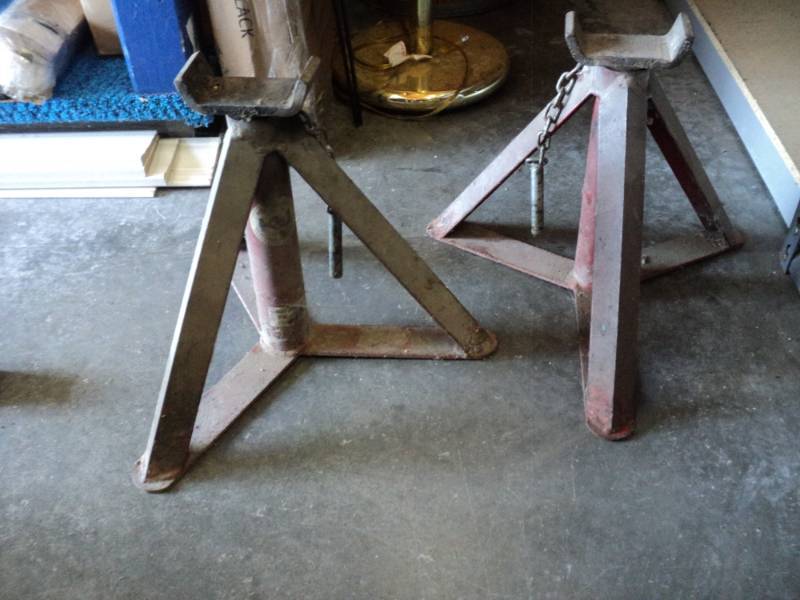 lot 9439 image: (1) pair K-J Jack Stands, used