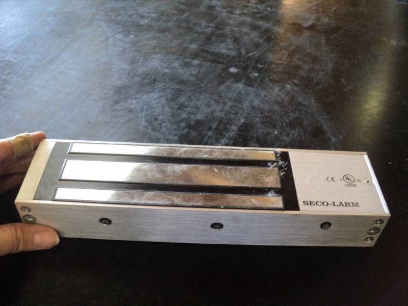 lot 9458 image: Seco-Larm E941SA-1K2PQ Electromagnetic Lock 12 VDC, incomplete, untested