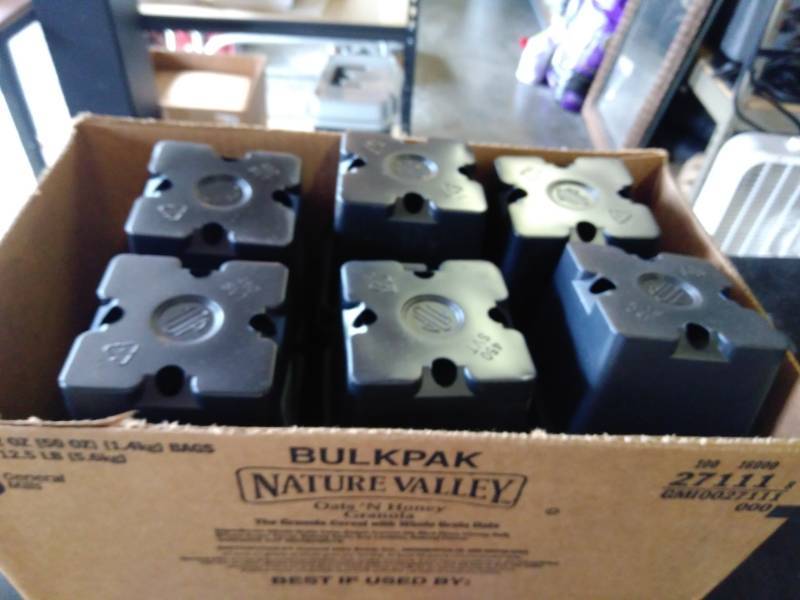 lot 9479 image: (72) ct lot annual planting pot The Flower Bin 4.5, 1.72 pint, some pots are damaged - see photos