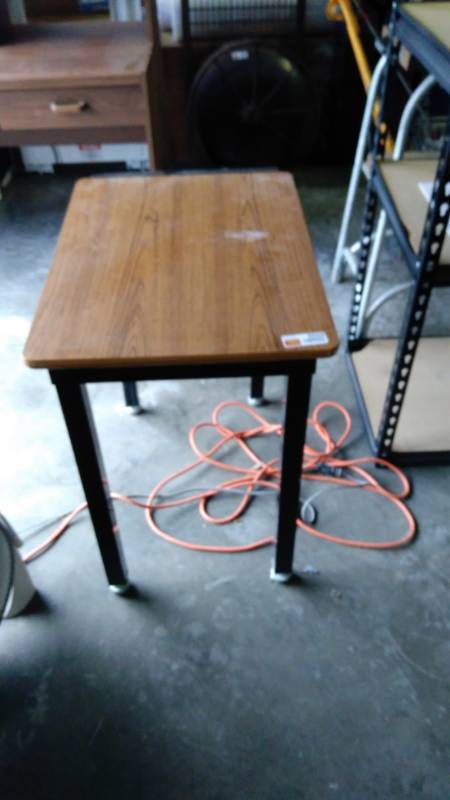 lot 9559 image: small metal table with formica top, 18 x 24 x 26 tall