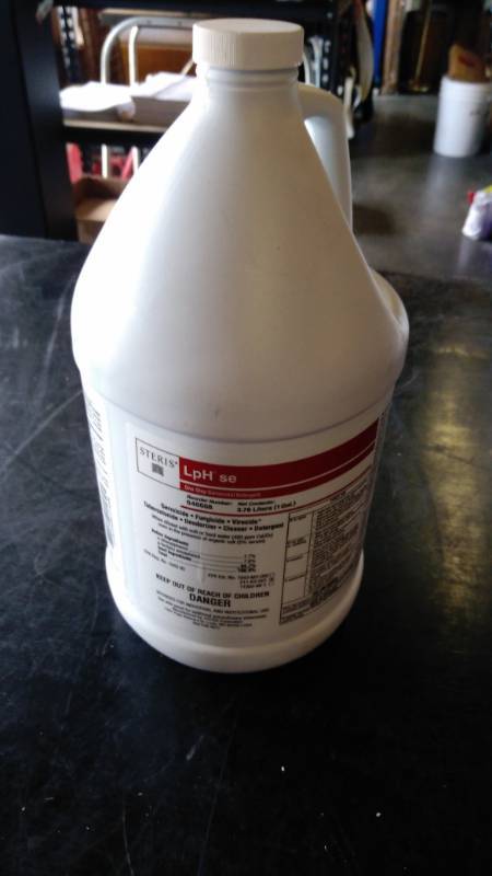 lot 9497 image: (1) gallon Steris LpH se One Step Germicidal Detergent