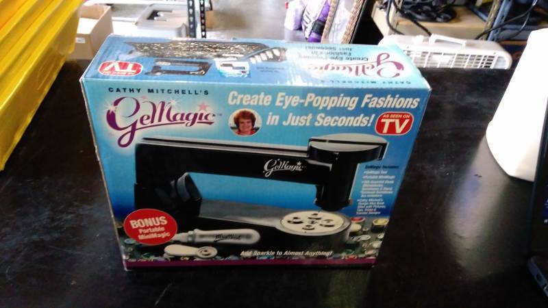 lot 9508 image: Gemagic craft jewel kit, with instructions patterns, jewels