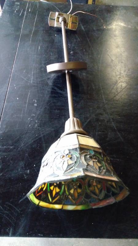 lot 9523 image: (1) glass pendant light, hard wire, used, untested, mounting hardware not included