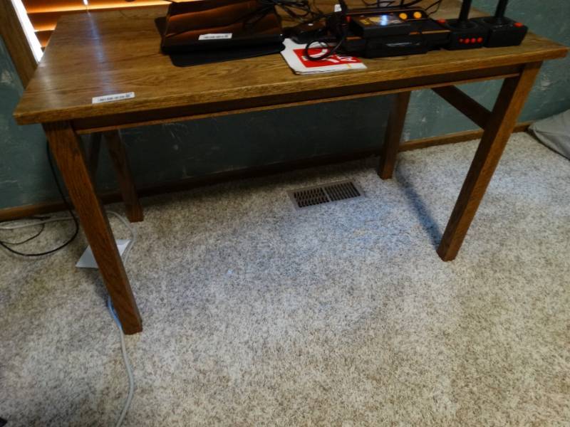 lot 414 image: Small table.