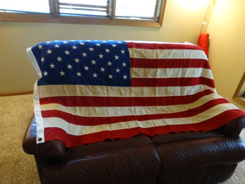 lot 419 image: American flag.