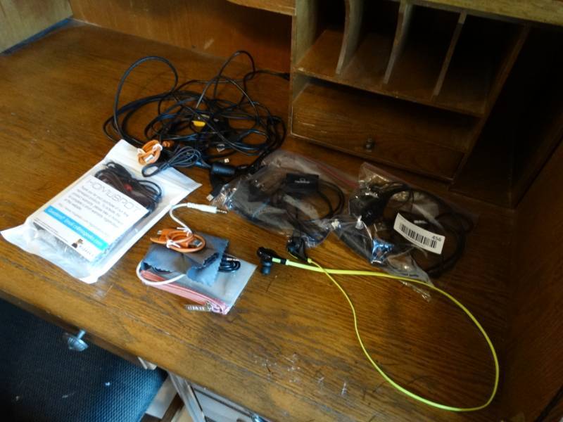 lot 456 image: Lot of headphones and various cords.
